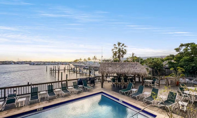 White Street Gallery District Condo | Waterfront Condo with FREE Slip & Pool 2B/2B in Key West with AC