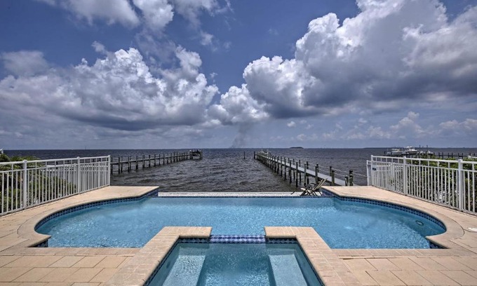 Apollo Beach House | Waterfront Gem with Pool and Dock in Apollo Beach