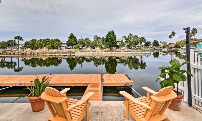 Spring Hill House | Waterfront Hernando Beach Home w/ 40-foot Dock!