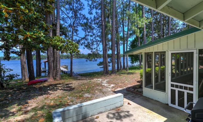 Fort Walton Beach House | Waterfront Home |Private Dock and Water Access |20 mins by boat to Crab Island |Military Welcome
