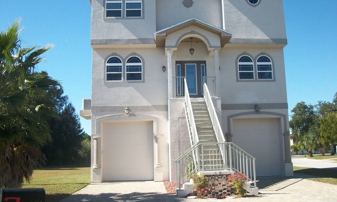 Hudson Beach Estates House | Waterfront home-newer 3 story w/ rooftop views of Gulf waters