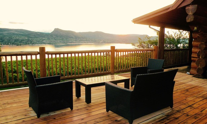 Okanagan-Similkameen House | Waterfront Log Home B&B, 4BR, Naramata Bench, In The Heart Of Wine Country