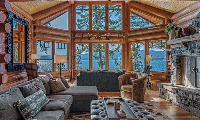 Sandpoint House | Waterfront Luxe Log Home | 6 Bed, 4 Bath