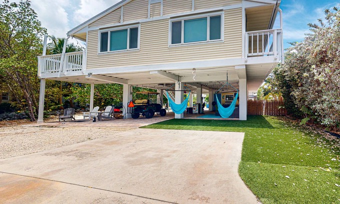 Cutthroat Harbor Estates House | Waterfront Oasis with Private Dock, Firepit, Grill & WiFi - Snowbirds Welcome