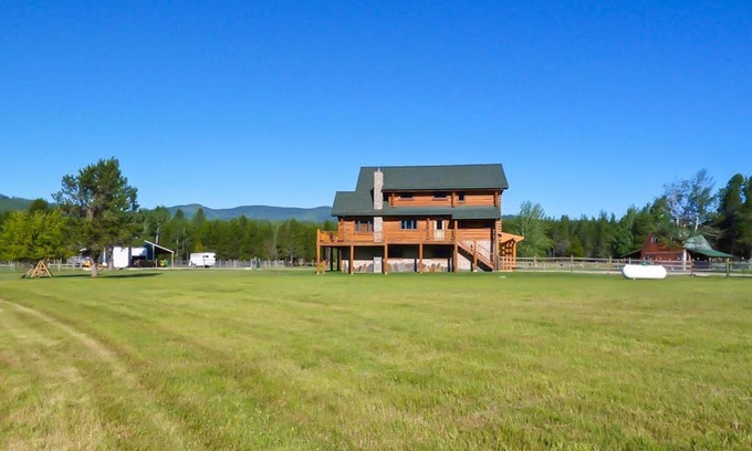 Sagle House | Waterfront Ranch on Pend Oreille