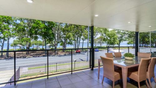Bongaree House | Waterfront Retreat with room for a boat - Welsby Pde, Bongaree