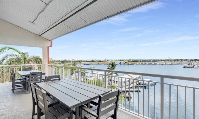 Meadows Condo | Waterfront "St. Croix" Penthouse, Pool, Dock, Pet