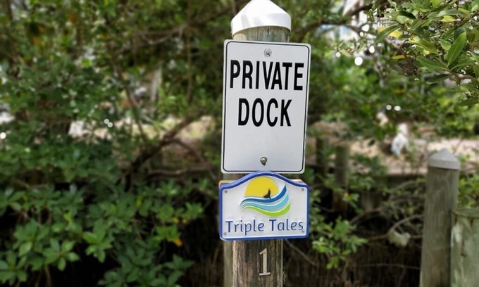 Captiva House | Waterfront Property with Dock and 2 Minute Walk to the Beach