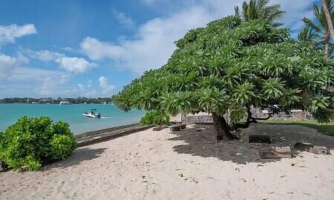 Grand-Baie House | Waterfront villa in the heart of Grand Baie!