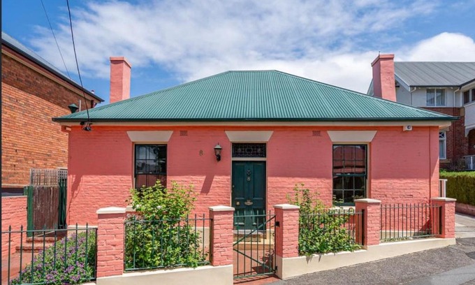 Battery Point House | Waterloo Cottage