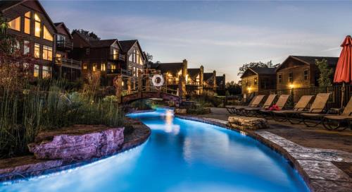 Indian Point Villa | WaterMill Cove Resort Luxury Lakefront Villa Theatre Room 2Mi to SDC POOL Kayaks Dock