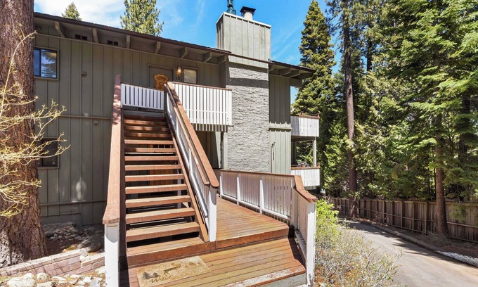 Tahoma Condo | Waters Edge Oasis | Shared Pool & Pier Access