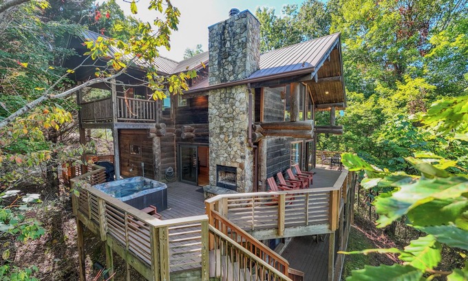 Bryson City Cabin | Watershed 10 - Two King Bedrooms with a Long Range View