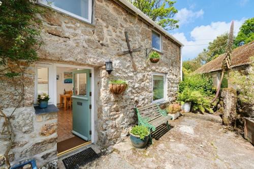 Chysauster Apartment | Waterside Cottage