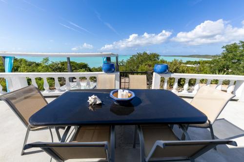 Ocean Point House | Waterside Home, Shaded Whirlpool Spa, Outdoor Dining, Smart TV, Amazon Prime