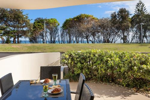 Byron Bay Apartment | Waterview Beachside Apartment - Palms 2