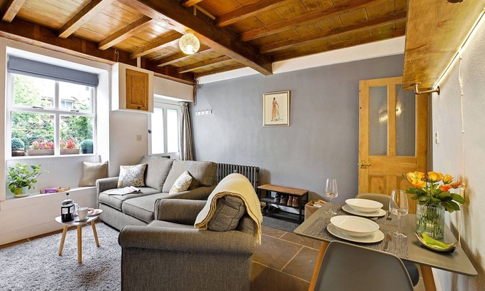 Hepworth Cottage | Waterview Cottage - a peaceful riverside location