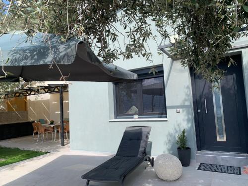 Golden Beach Villa | Waterview Villa