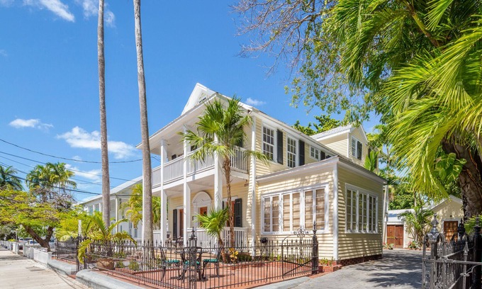 Key West Historic District House | WATSON HOUSE GRAND ESTATE on Simonton St