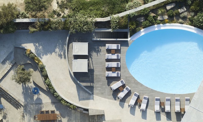Xilokeratidi House | Wave18 Spacious,Luxurious,Contemporary,3 swimming pools,Gym,Spa,Sea View.