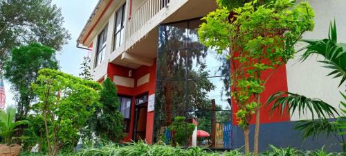 Wote Hotel | Wavecrest Castle Hotel- Wote, Makueni