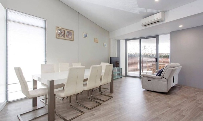 Beckenham Apartment | Waverley apartment F-two bedrooms, wifi available