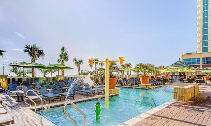 Northeast Virginia Beach Hotel | Waves and Sunshine Await! Oceanfront Stay w/Pool and Full Kitchen