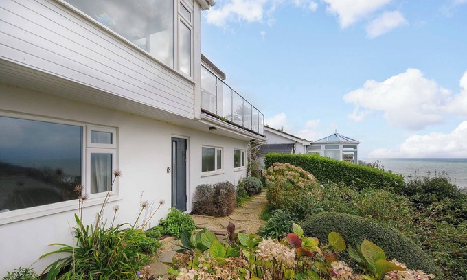 Downderry Cottage | WAVES EDGE, pet friendly, country holiday cottage in Downderry