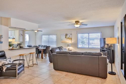 St. Pete Beach Apartment | Waves Unit 20