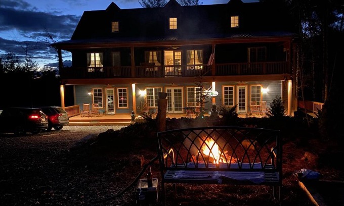 Weaverville Apartment | Weaverville cottage