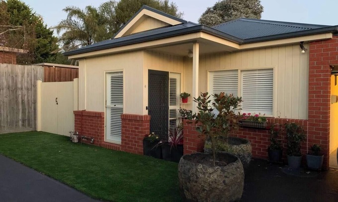 Capel Sound Apartment | Weekender For Two with outdoor Spa
