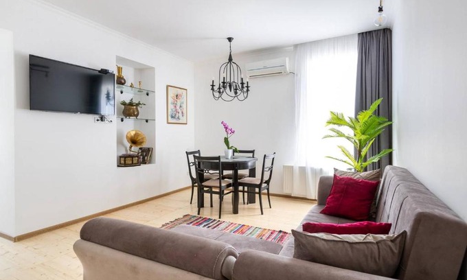 mtatsminda Apartment | Wehost Apartment behind Opera House