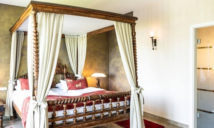 Muelheim House | Weisser Bär Suite - Hotel Weisser Bär
