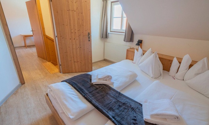 Litschau Apartment | Weiträumige Ferienwohnung für bis zu 6 Personen