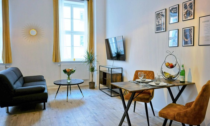 Brandenburg an der Havel Apartment | Welcome to HOGULU - House 1, Apartment 24 in Brandenburg an der Havel!