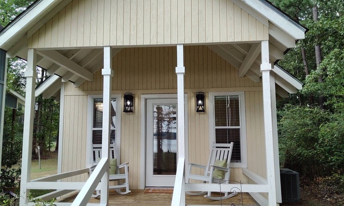 Calion House | Welcome to Cypress Shores on beautiful Calion Lake