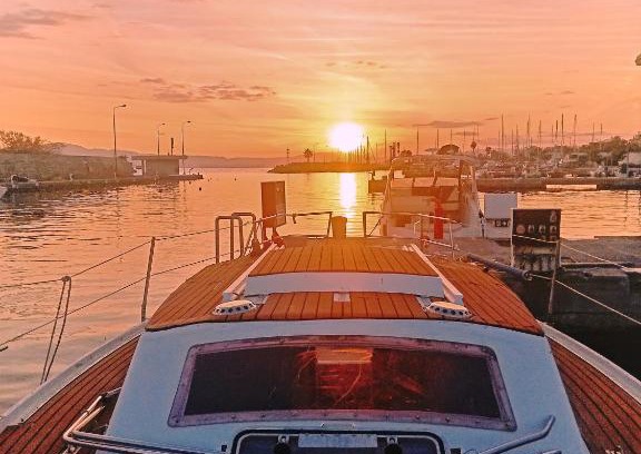 Diasella Boat Rental | Welcome to Harmonie