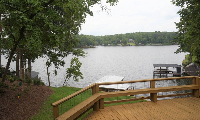 Eatonton House | Welcome to Lake Haven