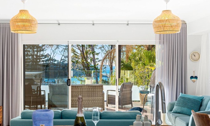 Denhams Beach House | Welcome to Margs at Denhams. A magnificant seaside apartment.