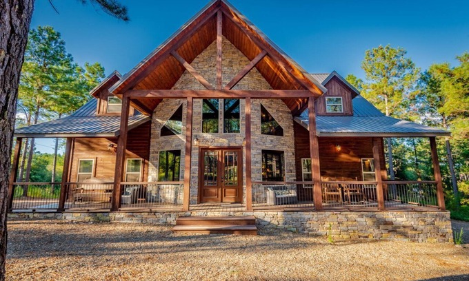 Hochatown Cabin | Welcome to Paradise…. Paradise Pond the premier destination