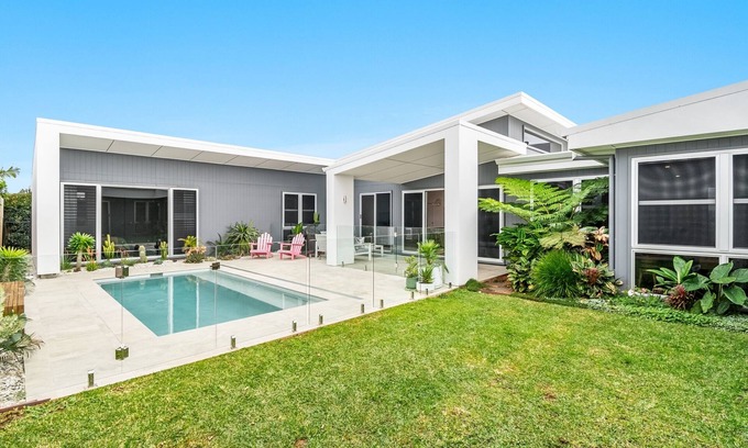 Skennars Head Apartment | Welcome to ‘Seaside’!A coastal home designed with ease and entertainment in mind