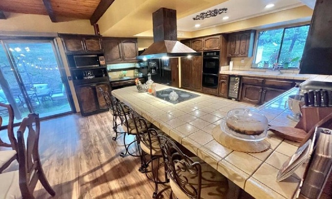 Grants Pass House | Welcome to the Beautiful Rancho Vista Vineyard!