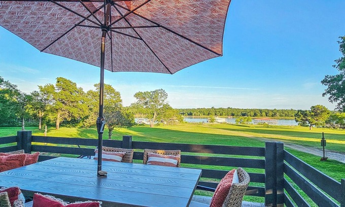 Porum House | Welcome to The Duchess Den | Lake Eufaula, OK