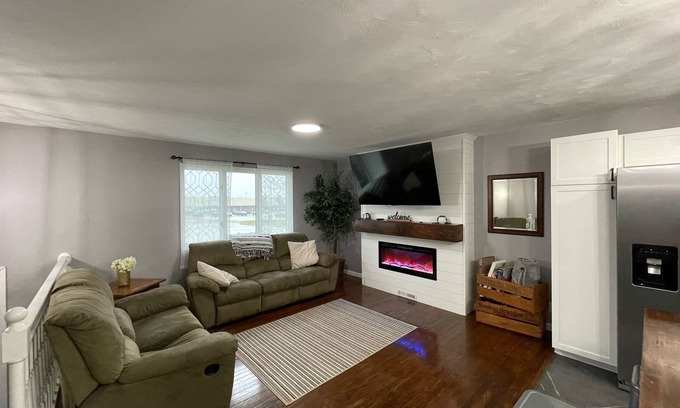 Champaign House | Welcome to the Thin Mint!