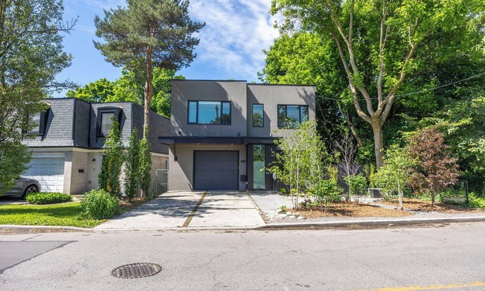 Lytton Park House | Welcome to The Treehouse - a tranquil escape in the middle of the city!
