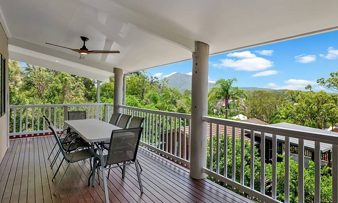 Valla Beach House | Welcome to this beautiful 4-bedroom holiday home located in Valla Beach.