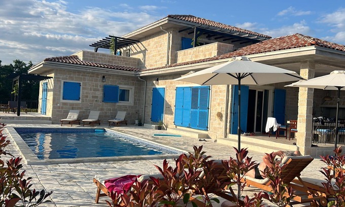 Prkacini Villa | Welcome to Villa Mare Blue, at a charming location close to Rovinj