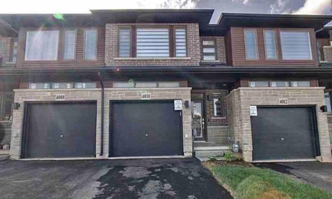Beamsville House | Welcome to Vista Ridge! King Size Bed Near it All