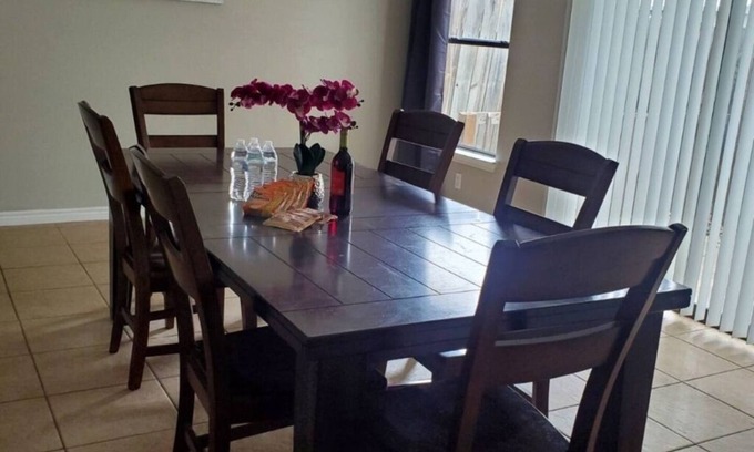 Converse House | Welcome to your charming Converse retreat!