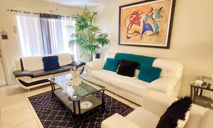 Highland Garden House | Welcome to your "Home Away From Home" getaway Near Miami & Hard Rock